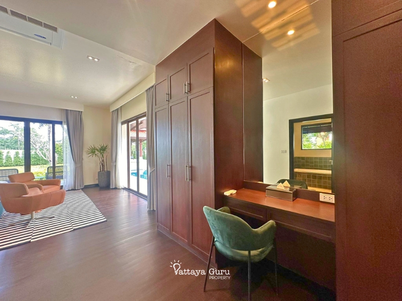 Luxury Golf Course View Villa Phuket